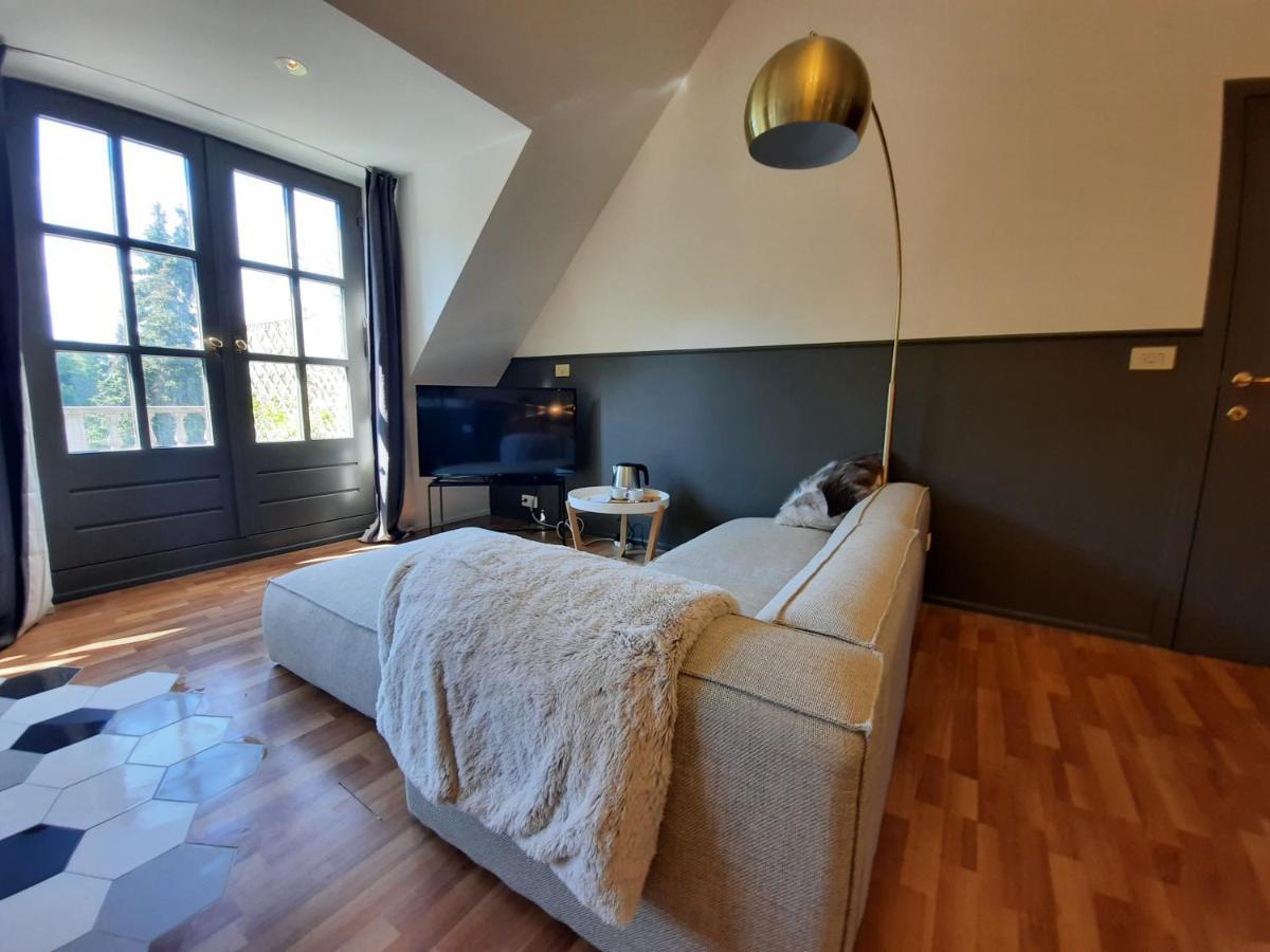 ナミュール La Bergerie De Lives Bed & Breakfast エクステリア 写真